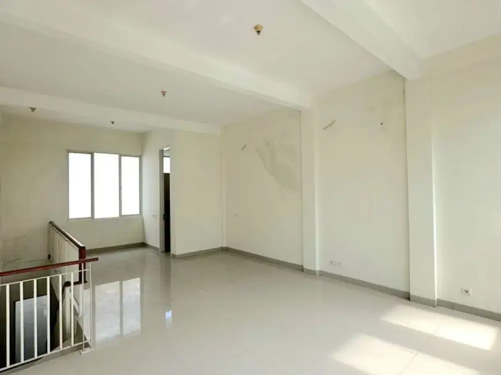 SEWAKAN RUKO 2 LT DI PAKUWON CITY SURABAYA