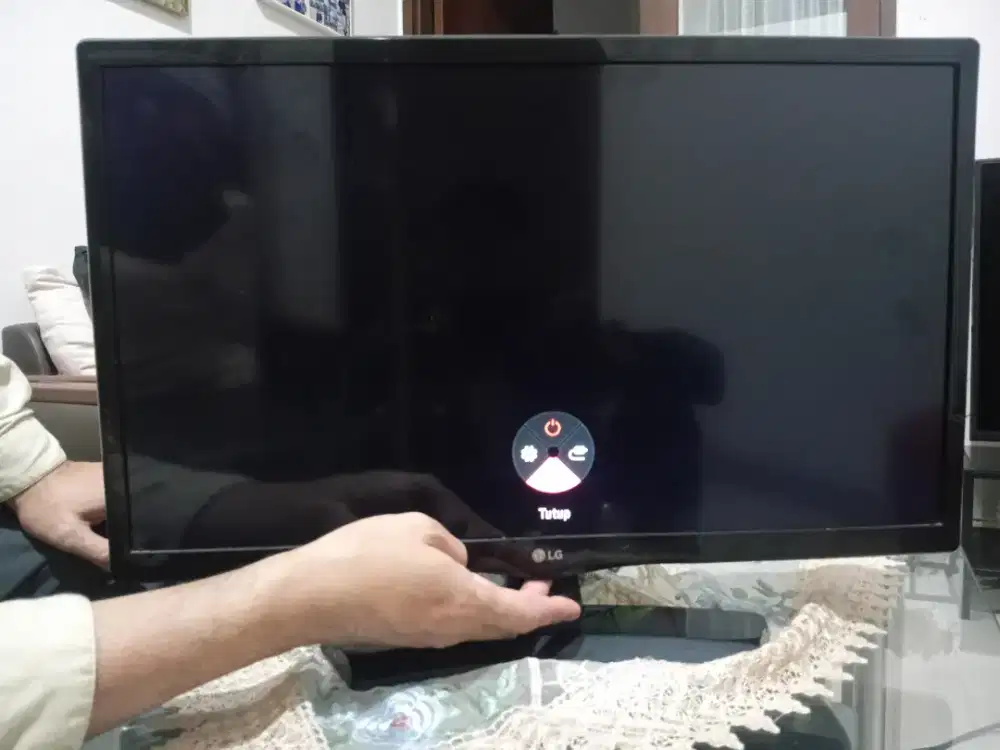 monitor LED LG 24 bekas