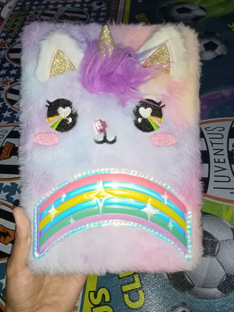 Buku Catatan Furry Unicorn Rainbow