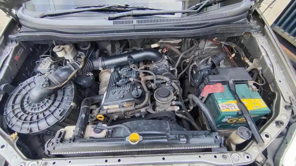 Toyota Innova 2.0V Luxury 2015