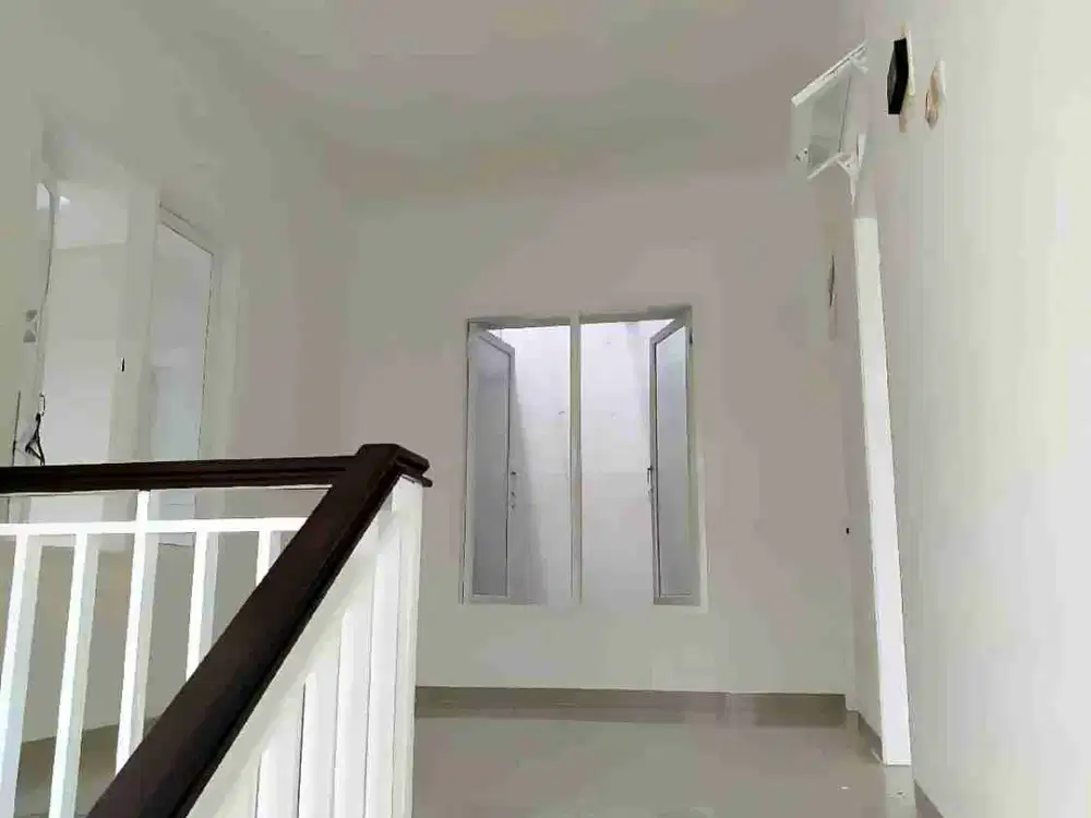 Dijual Cepat dan murah rumah siap huni di Citra Gran Cibubur akses Tol 200m