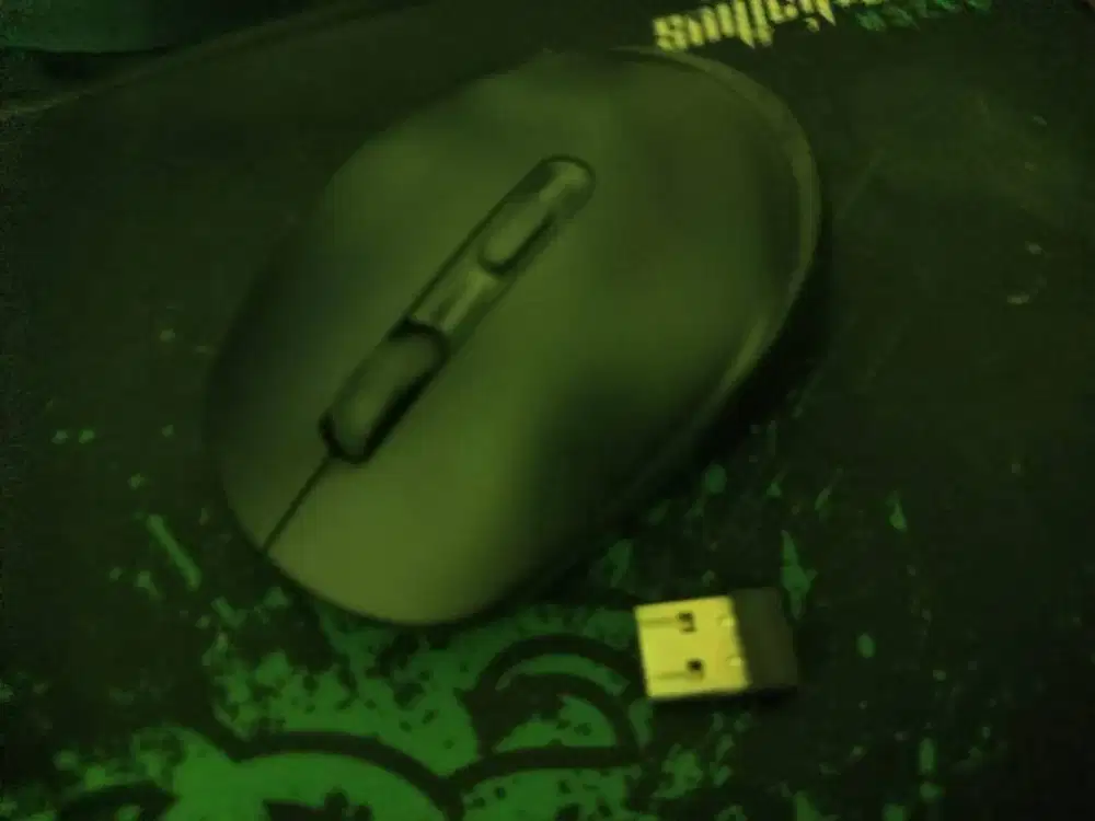 Mouse tanpa kabel (wireless)