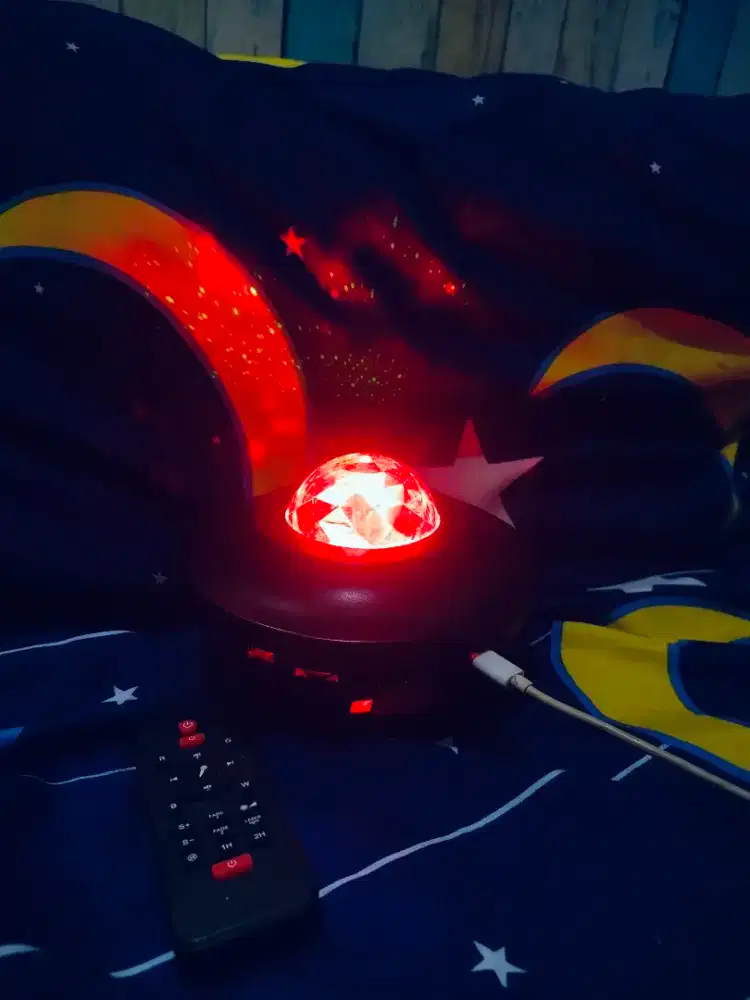 Lampu Aurora Dengan Speaker