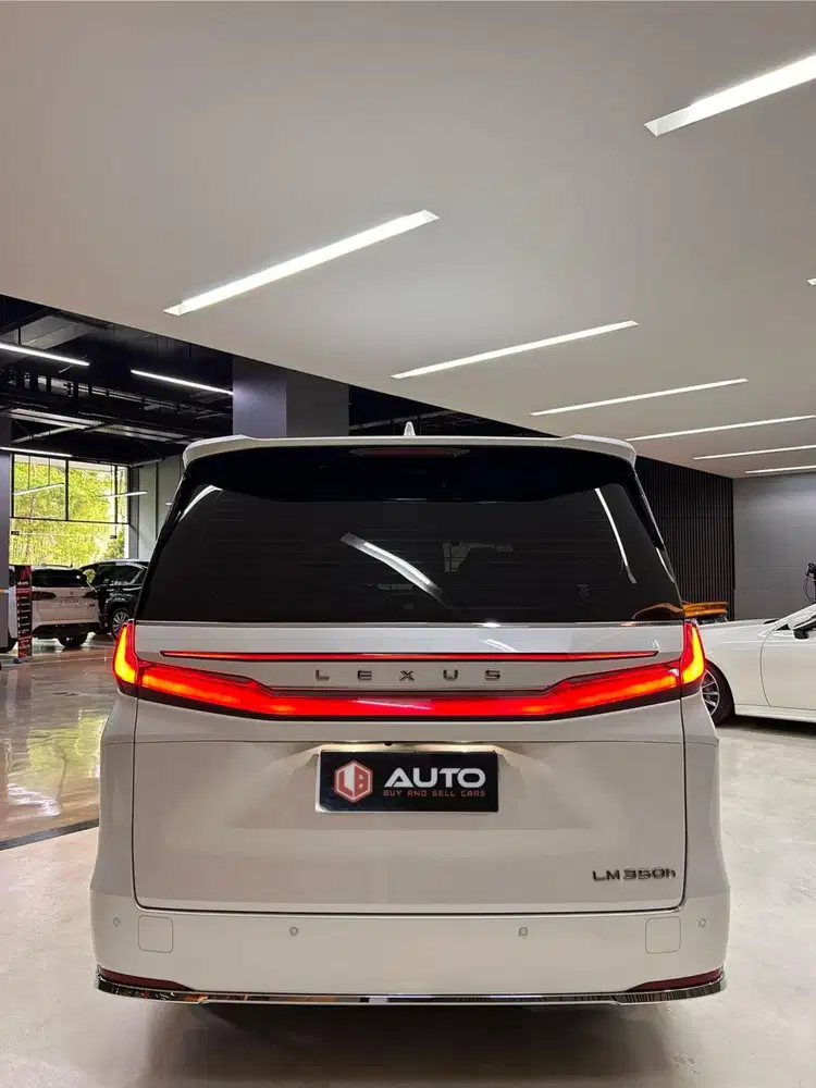 Lexus LM350 Hybrid LM350H 2024 Putih 7-Seater Km23rb Nik 2023 B1270