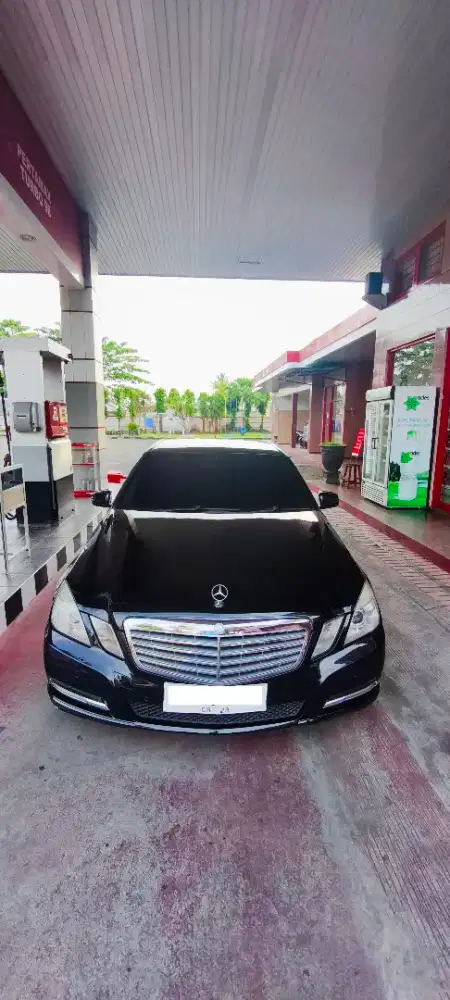 Mercedes Benz Low KM siap buat tahun baruan