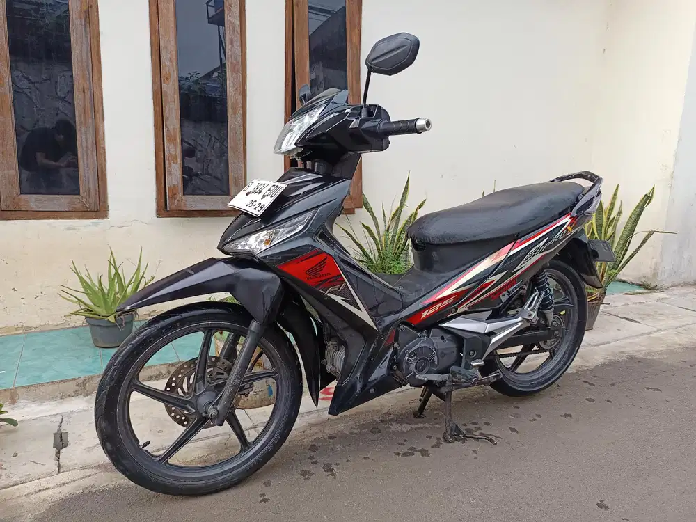 Di jual cepat supra x125 2014 siap pakai