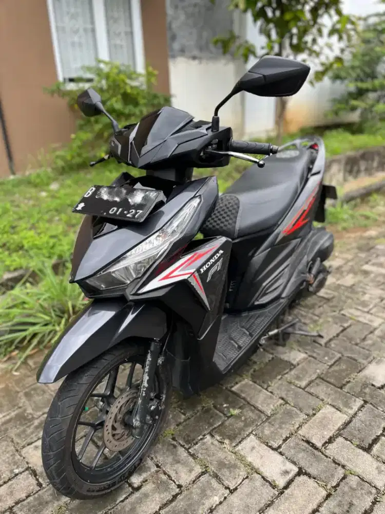Jual motor honda vario 125 led old 2017 surat lengkap