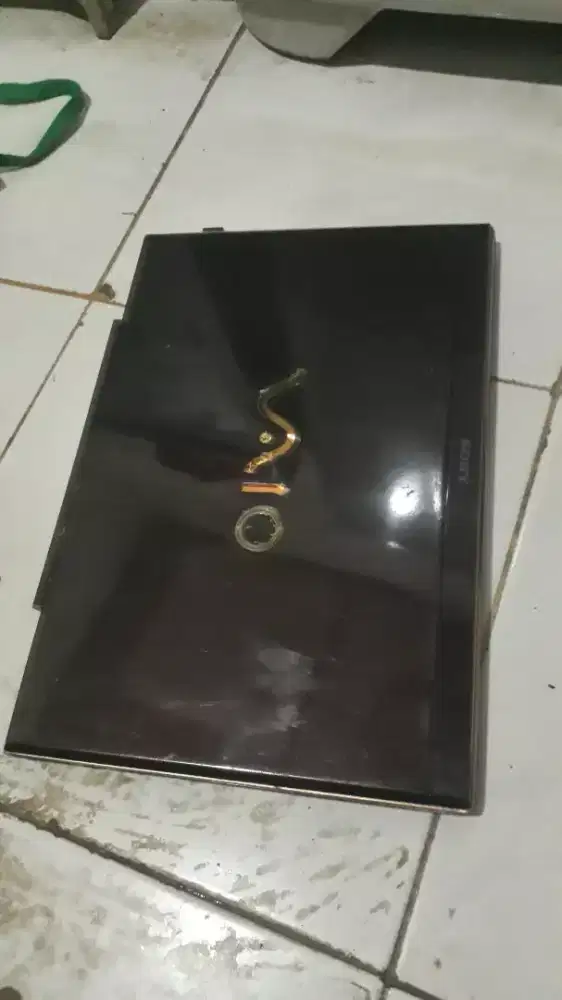 Komputer jadul laptop Sony vaio corei7 minus cassan tidak ada .