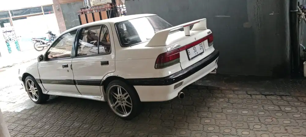 Mitsubishi Lancer 1992 Bensin