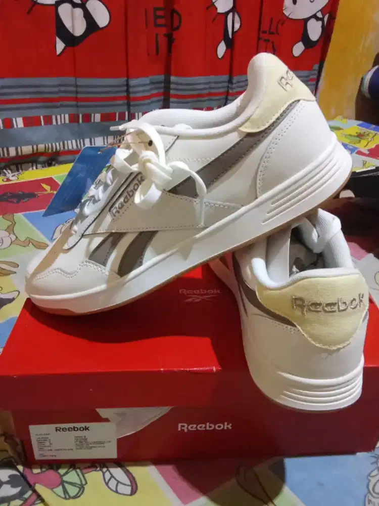 Sepatu Reebok court advance unisex