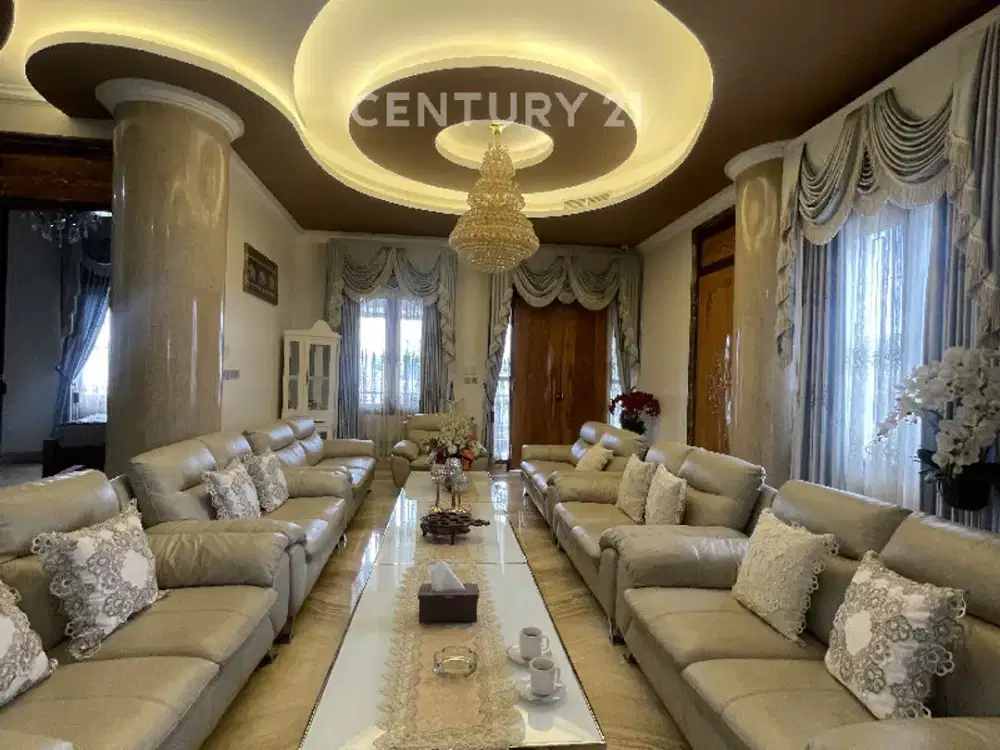 Rumah Super Luxury Full Furnished Jl. Terusan Jakarta Bandung