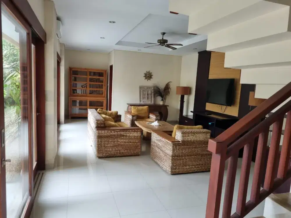 Dijual Villa lokasi tandeg tibubeneng jalan pantai berawa canggu bali