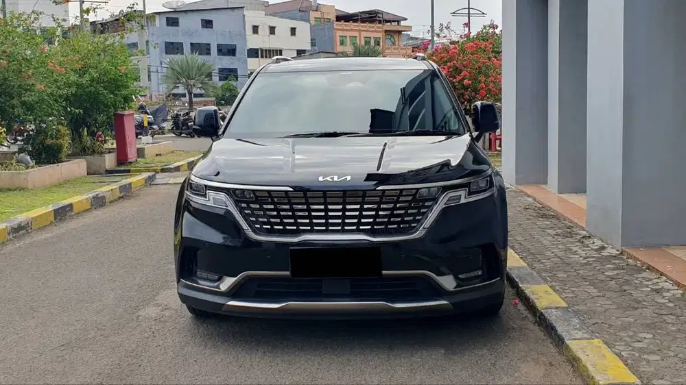 Kia Grand Carnival Premiere 2.2 CRDi Diesel 11 Seater 2022 Like New