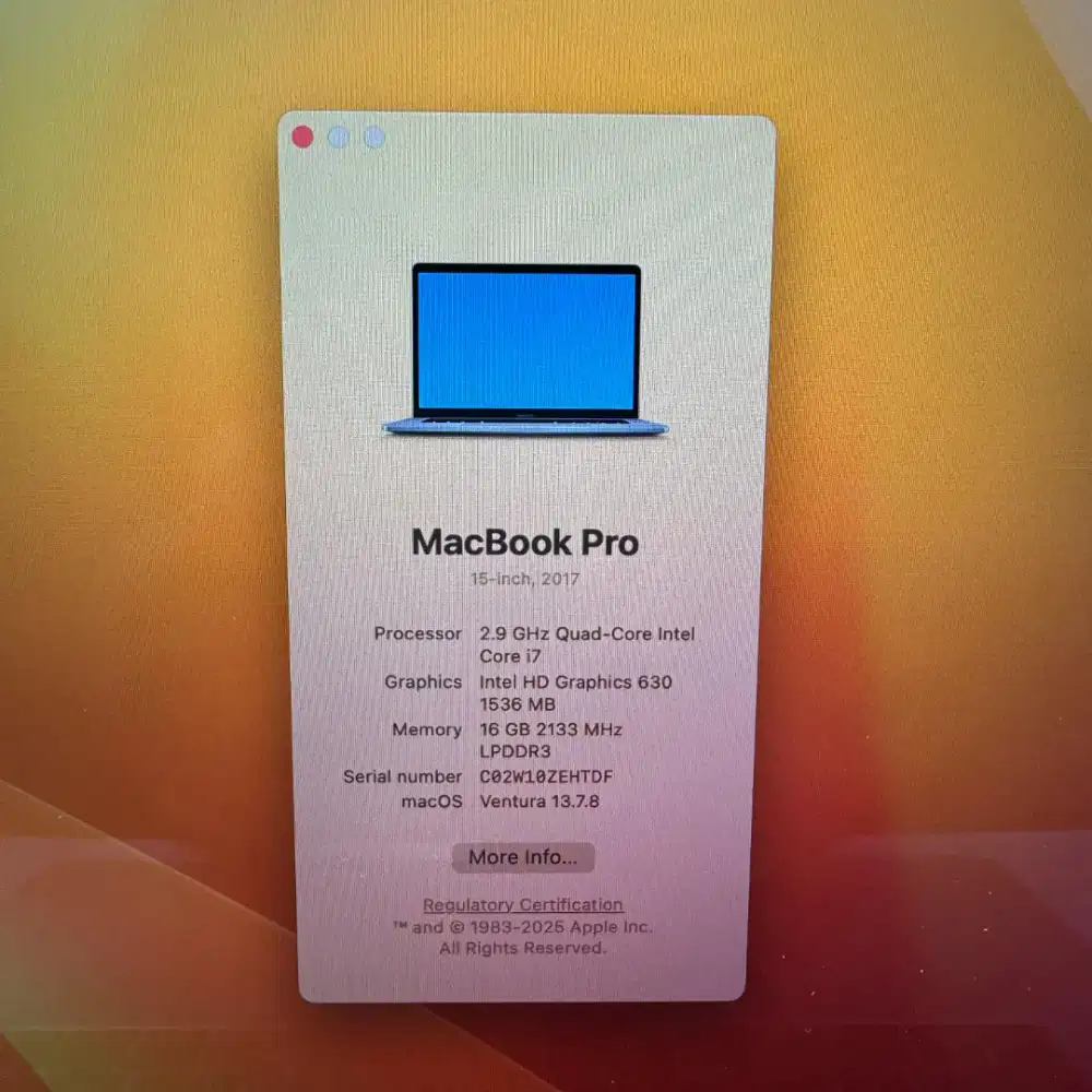 Macbook Pro 2017 Core I7 layar 15 Inch Ram 16 Ssd 1 Tb Space Grey