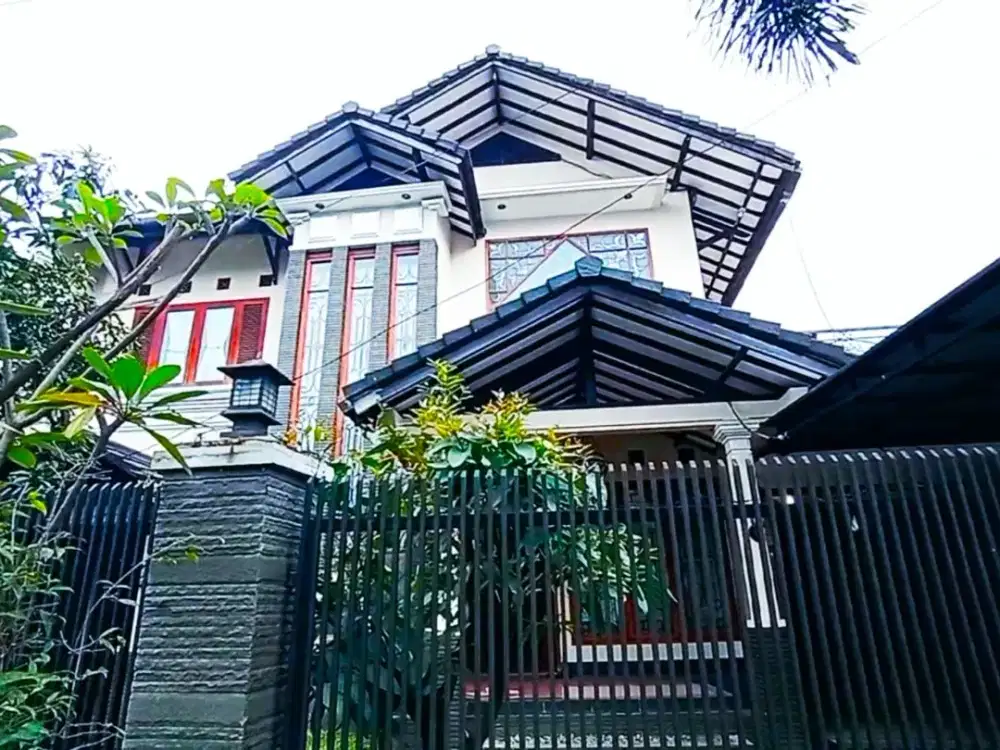 Rumah Mewah 2 Lantai di Jalan Subang Antapani