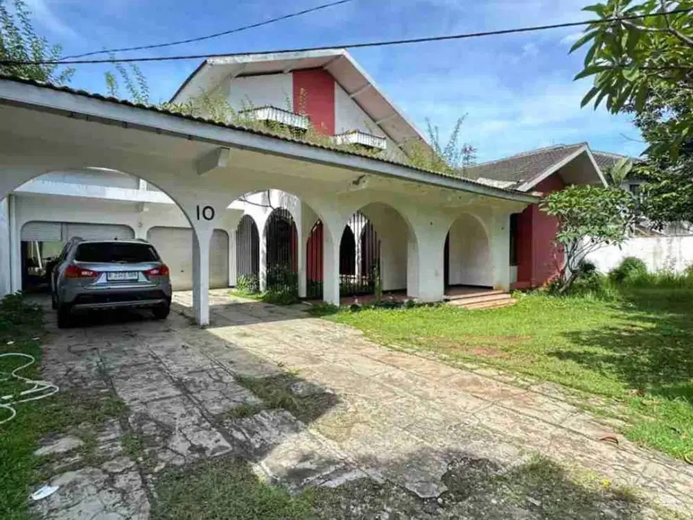 Lebak Bulus Rumah Hitung Tanah Halaman Luas Lokasi Strategis