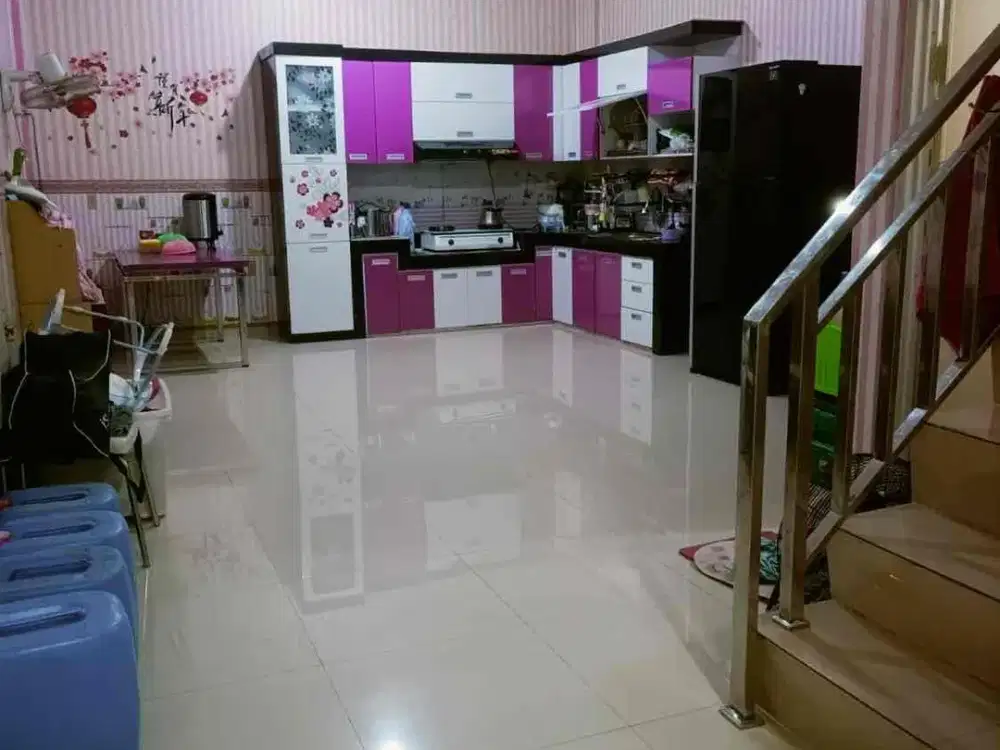 Rumah Bagus 4,5 lantai Semi furnished Di Teluk Gong Jakarta Utara