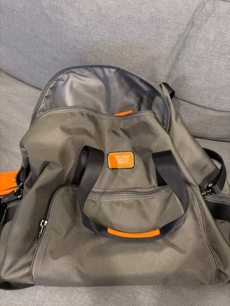 Preloved Ori Tumi Duffle Bag