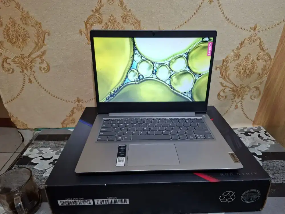 LAPTOP LENOVO IDEAPAD SLIM 3 AMD 3020E (4cpus) -SSD 256GB -4GB -MULUS