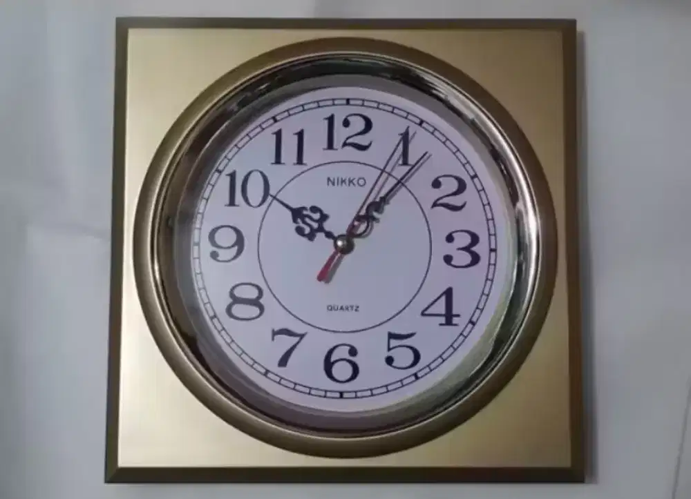 Jam Dinding Simple & Minimalis