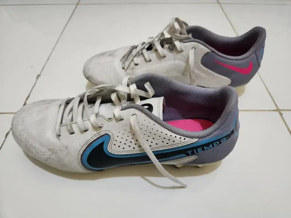 Sepatu Bola Nike Tiempo Legend 9 Academy size 41