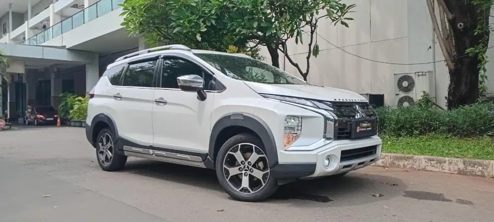 Mitsubishi Xpander Cross 1.5 Premium 2021 Putih Mutiara