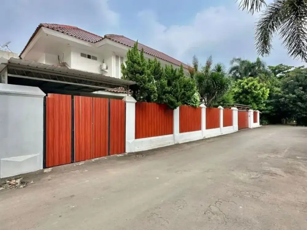 Rumah Besar Mewah di Permata Hijau Kebayoran Lama