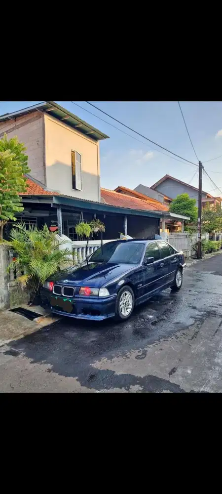 BMW 318i 1992 Bensin
