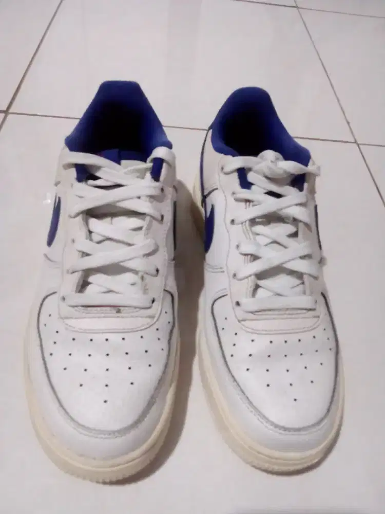 sepatu secoun merk NIKE AIR