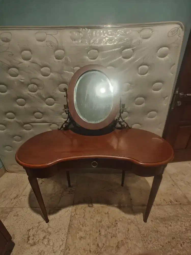 Meja rias kaca jati coklat tua