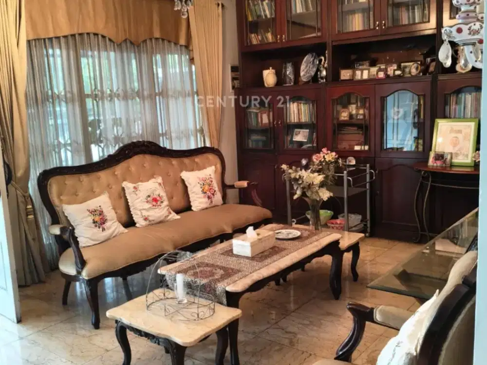 Rumah Luas Dekat Dari Pintu Tol Becakayu Pondok Kelapa