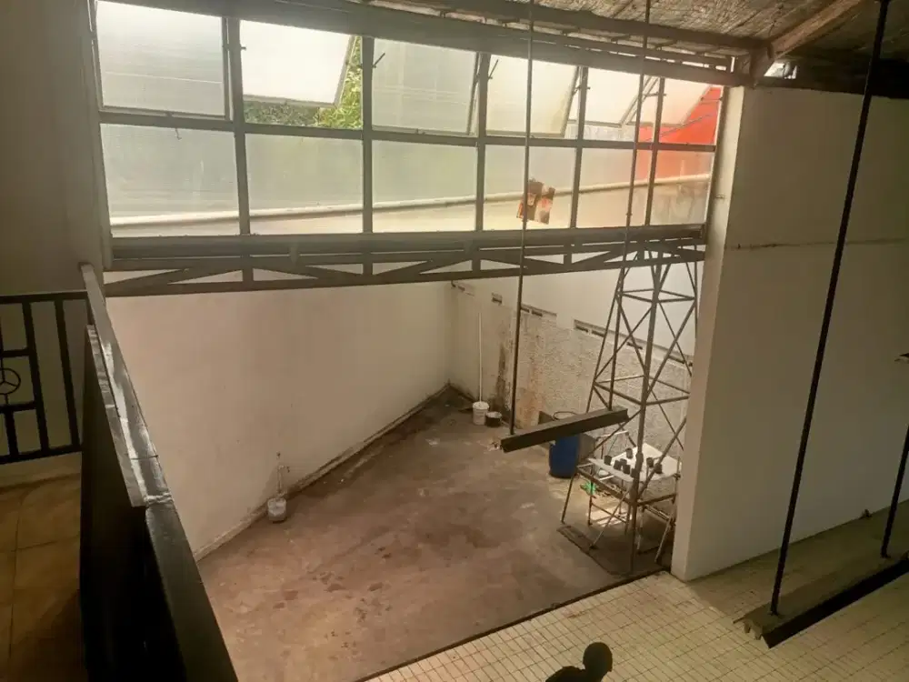 DiSewakan Workshop Di  Ujung Menteng Jakarta Timur