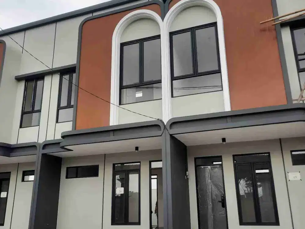 Rumah Baru 2 lantai Ciwastra Jual Cepat  full fasilitas