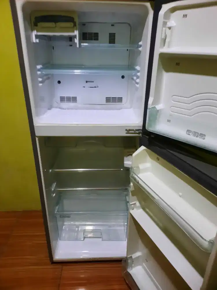 Barang x ada ygvlagi cari kulkas