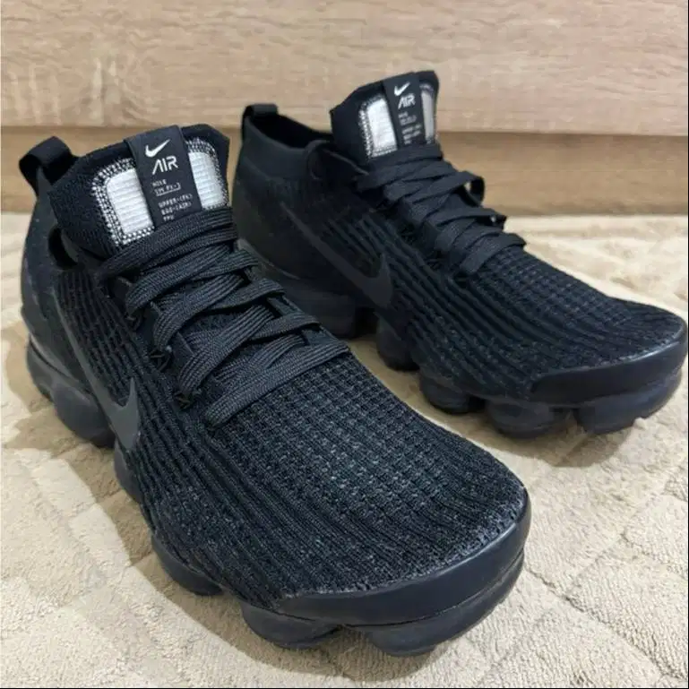 (Preloved-MINUS) Sepatu Nike Air Vapormax Flyknit 3 2019 Size 9 / 42.5