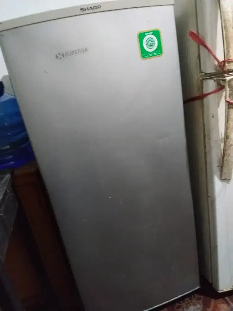 Kulkas freezer Sharp