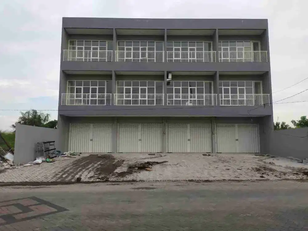 DIAN ISTANA 3 Lantai ‼️Sewa Ruko Siap Huni dekat Raya Wiyung