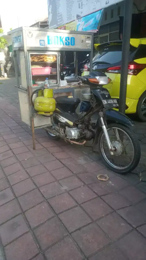 Jualan Bakso keliling,