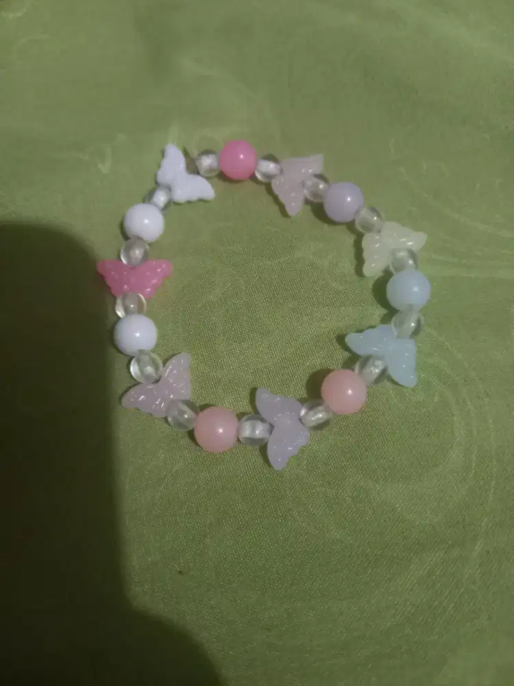 gelang kupu kupu