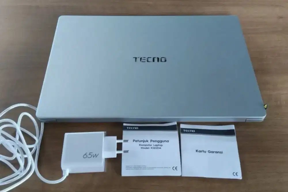 Laptop Tecno megabook K16s 32GB