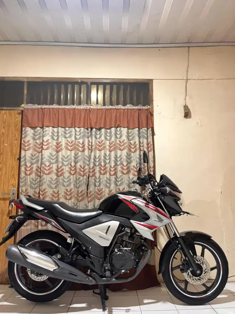 megapro injeksi siap pakai low kilometer like new pajak hidup panjang