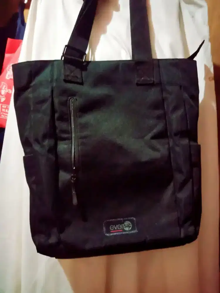 Tote Bag Everlast – Simple, Kuat, dan Siap Jadi Andalan Harian