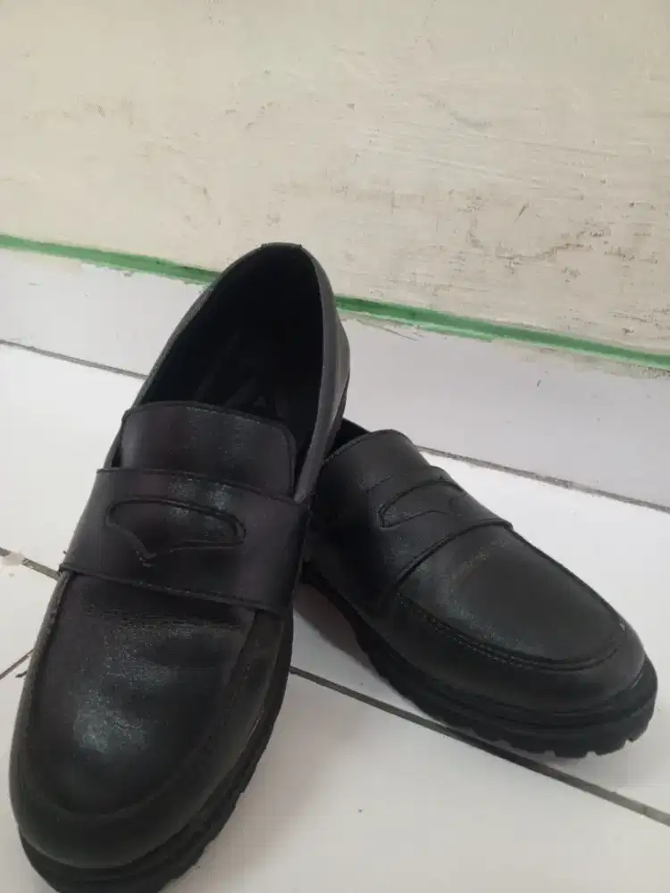 Sepatu Hitam Pantofel