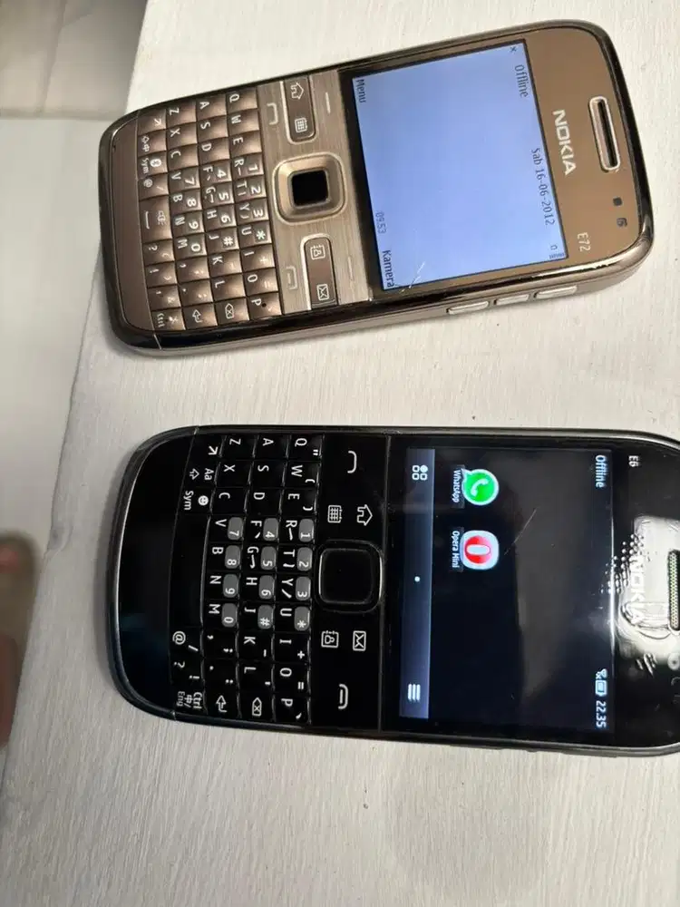 Nokia e6 dan nokia e72