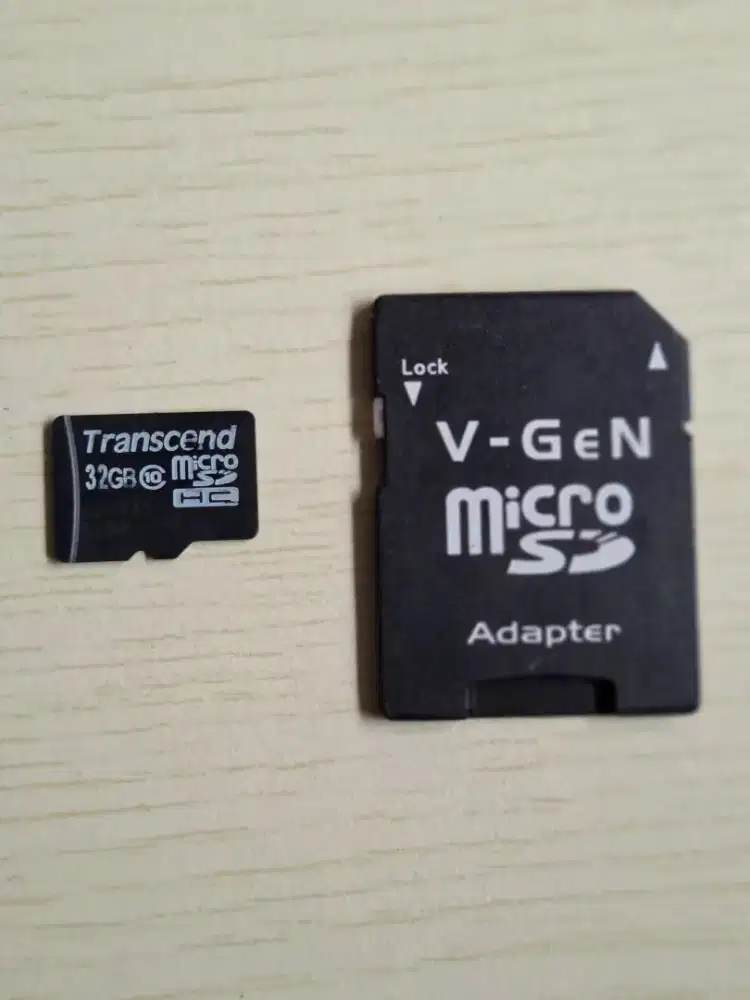 Kartu Memori Micro SD 32 GB !