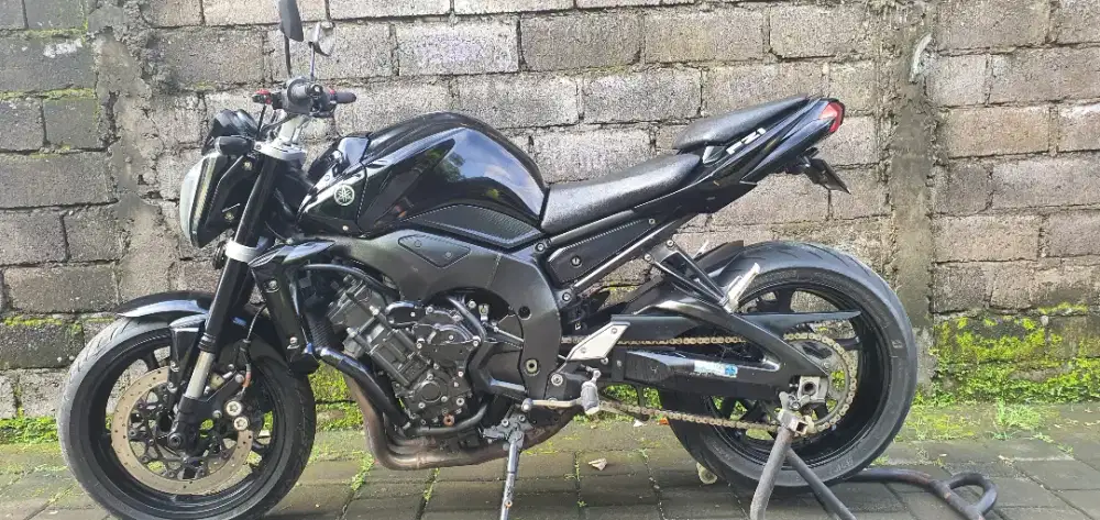 Moge Yamaha FZ1. 1000cc.Paspampres