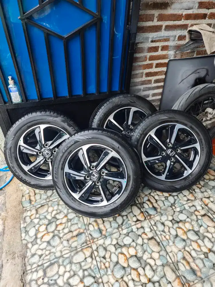 VELG R14 ORI NEW BRIO 2024 + BAN DUNLOP