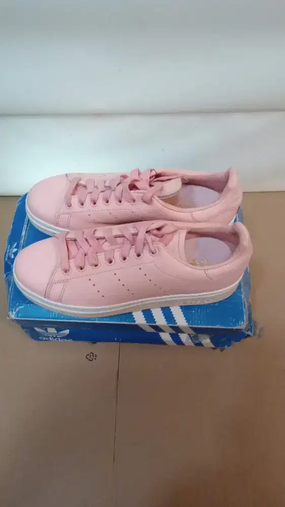 Sepatu ORIGINAL Adidas Stan Smith sneakers 39  New bold w no puma nike