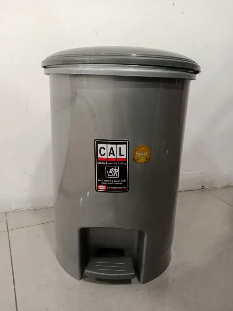 Tempat Sampah Injak CAL