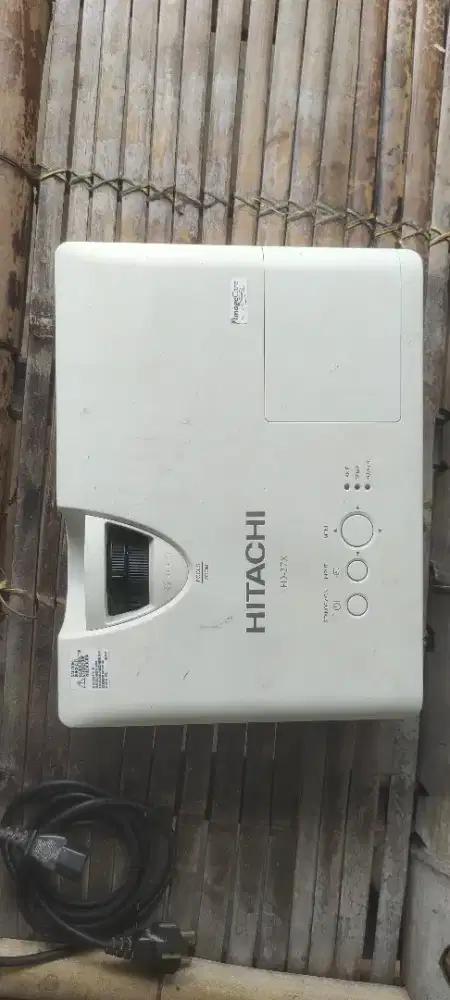 dijual LCD PROYEKTOR merek hitahci jual 450rb saja